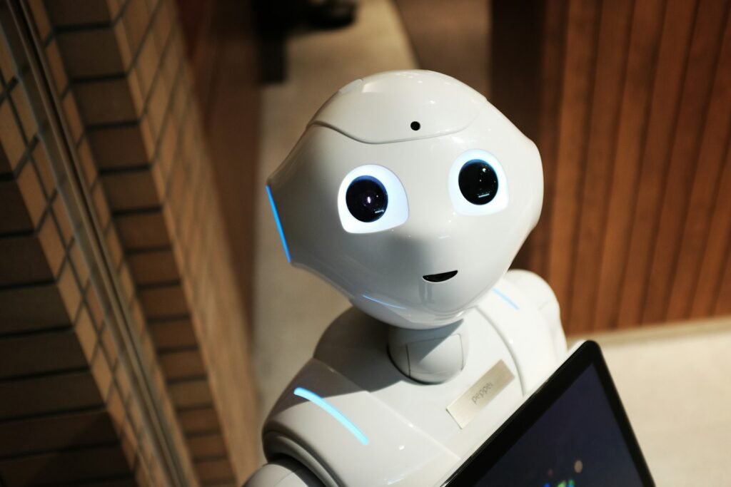 Automatisation IA : un robot assistant pour automatiser les tâches d'une entreprise